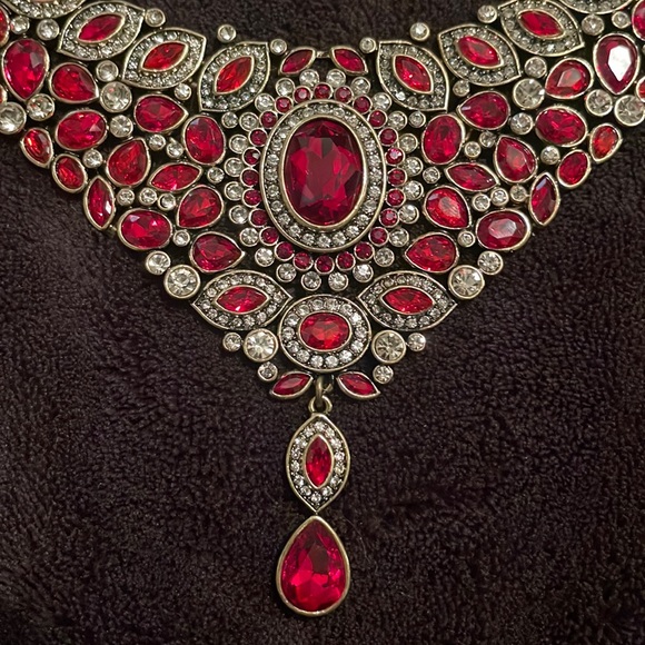 Woman’s Heidi Daus Necklace - Picture 4 of 7